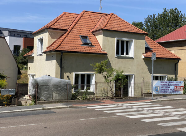 RD s byty a kanceláří